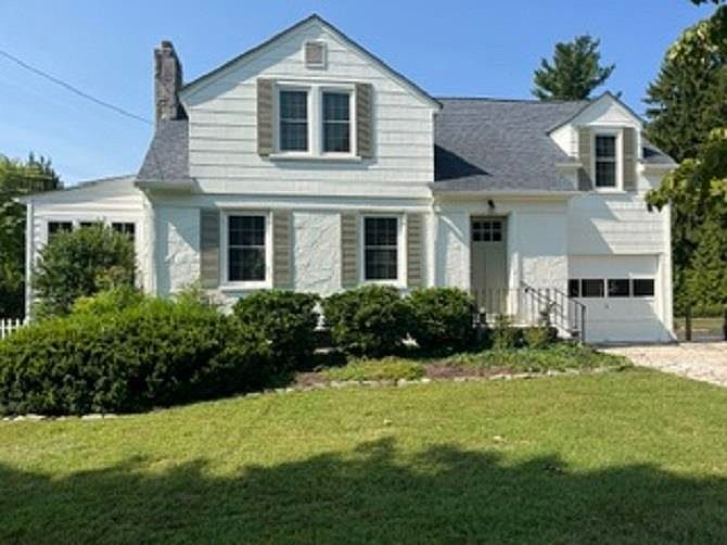 1st image of 102 Taylor St