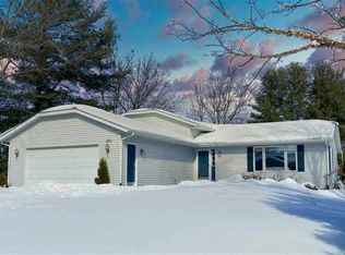 201 Winesap St SW, Poplar Grove, IL 61065