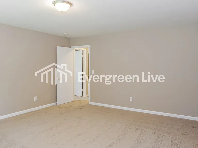 203 Dormont Dr NE — Photo 12