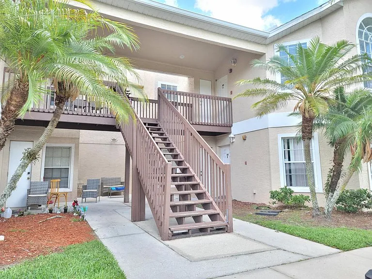 2310 Prime Cir #B — Photo 2