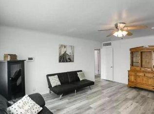 11 E Main St, Portland, CT 06480