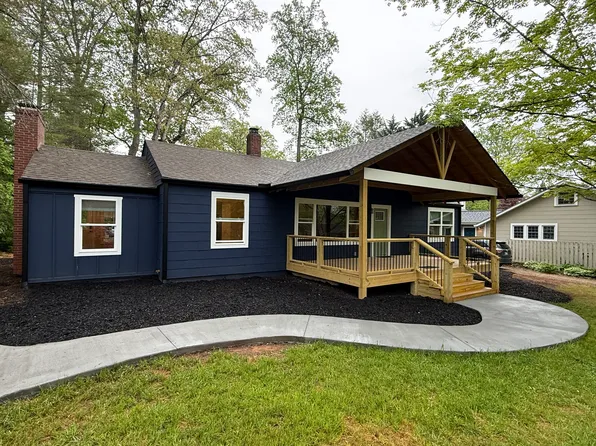 351 Maple St, Brevard, NC 28712