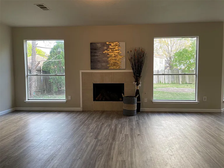 6614 Amberfield Ln — Photo 9