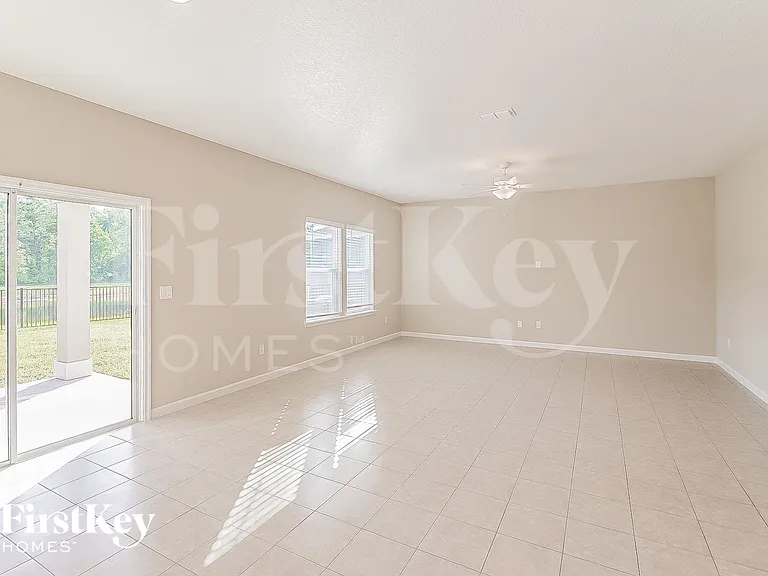 5689 Kellar Cir — Photo 5