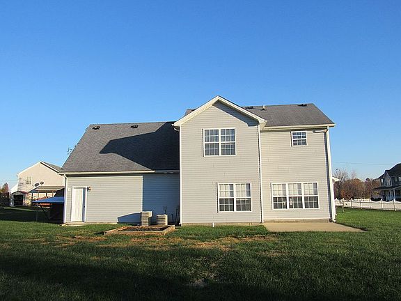 3rd image of 58 Tennyson Ct S