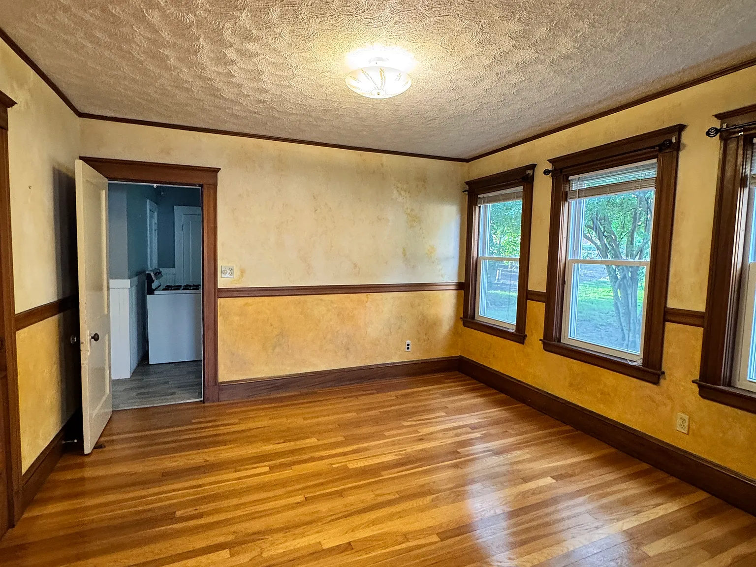 2 bed, 1256 sqft, $3,000 — Photo 3