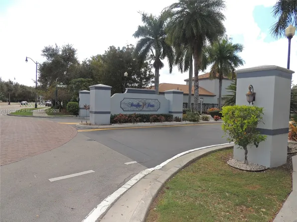 959 NE 37th Ave, Homestead, FL 33033