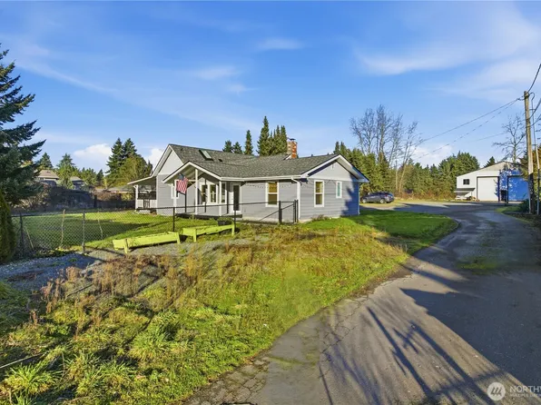 10709 Woodland Avenue E, Puyallup, WA 98373