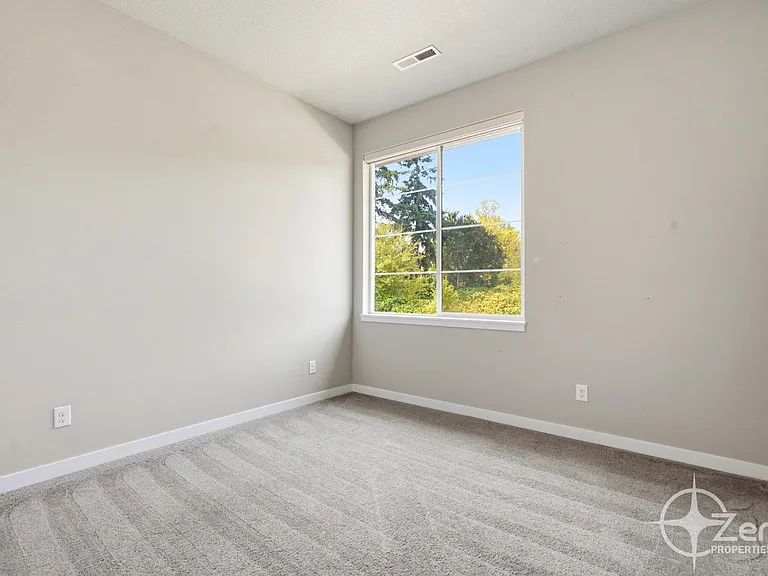 2225 NE 82nd St — Photo 27
