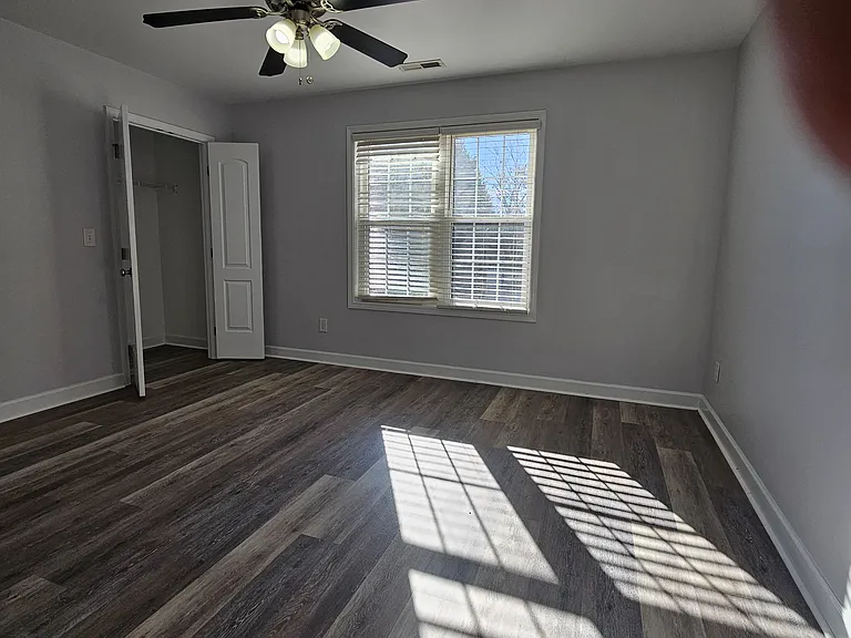 527 Walter St #527 — Photo 17