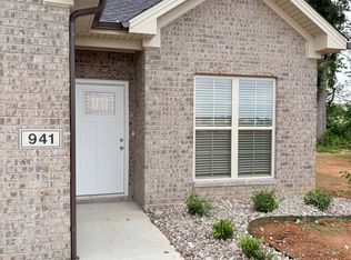 941 Rodeo Ln, Bowling Green, KY 42101