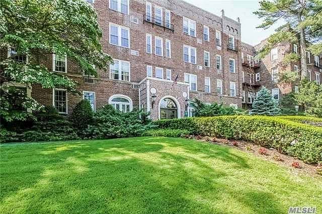 1st image of 12 Hamilton Pl