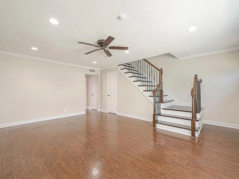 9108 Kempwood Dr #9108 — Photo 3