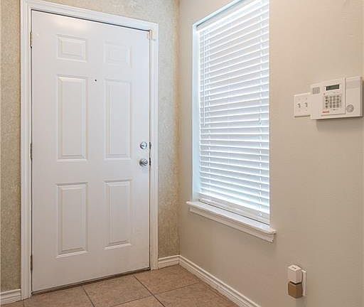 3rd image of 1417 Western Oaks Ct