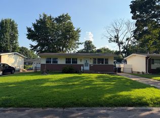 780 Kostka Ln, Florissant, MO 63031