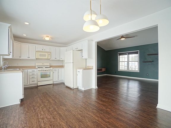 4th image of 2711 Widaman St