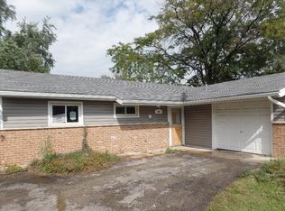 104 W Briarcliff Rd, Bolingbrook, IL 60440