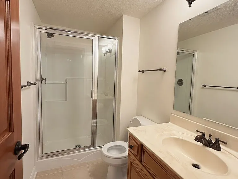 1443 Bethesda Cir — Photo 57