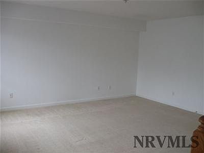 4th image of 710 Park St