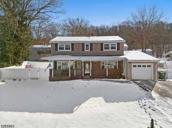 12 Pheasant Ct, Mount Olive Twp., NJ 07836