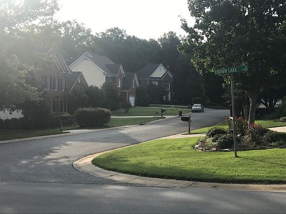 View of quiet cul de sac