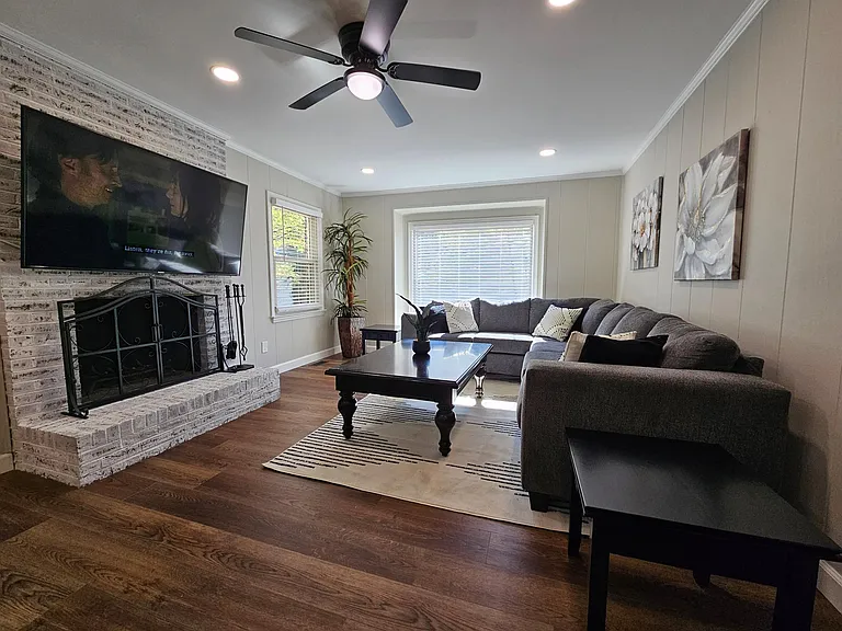 7204 Leaves Ln — Photo 4