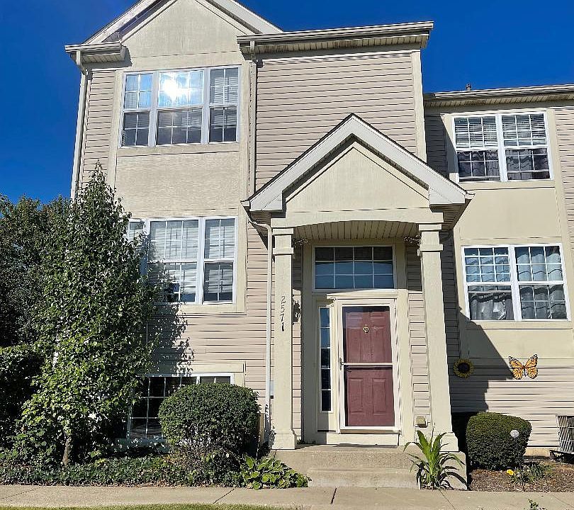 1st image of 2571 Canyon Dr