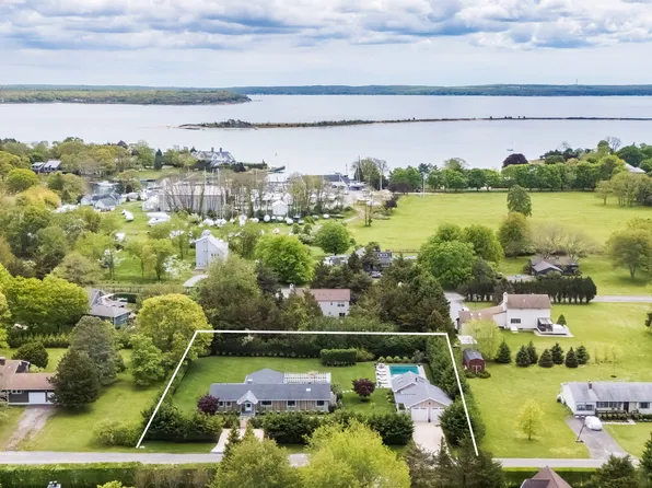 3 Conrad Rd, Shelter Island, NY 11964