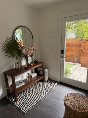 131 22nd Ave E #A, Seattle, WA 98112