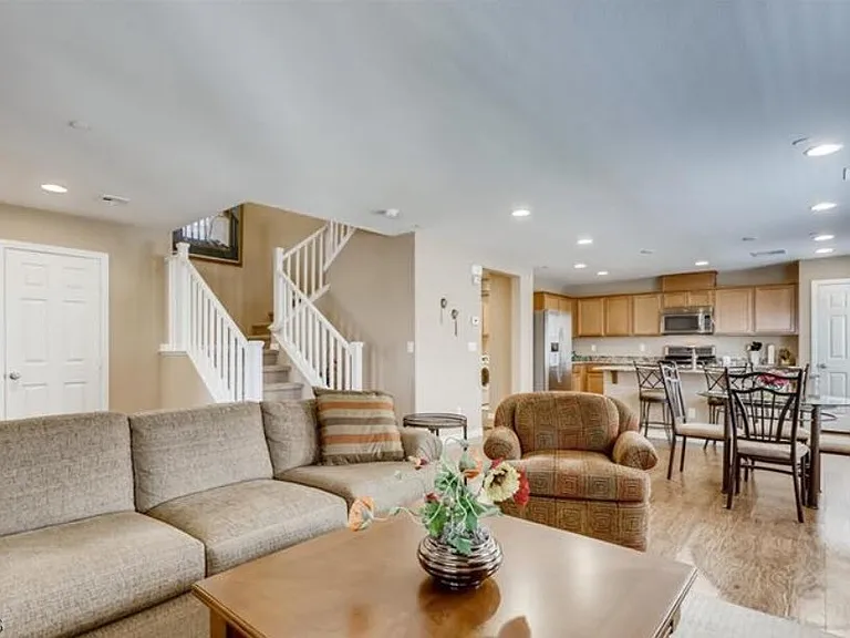 3077 Camino Sereno Ave — Photo 6