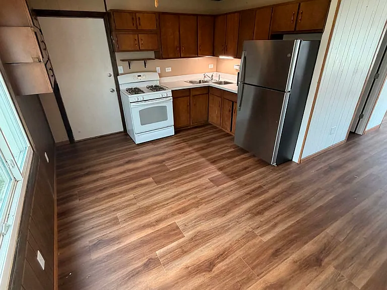 11105 McGovney St — Photo 3