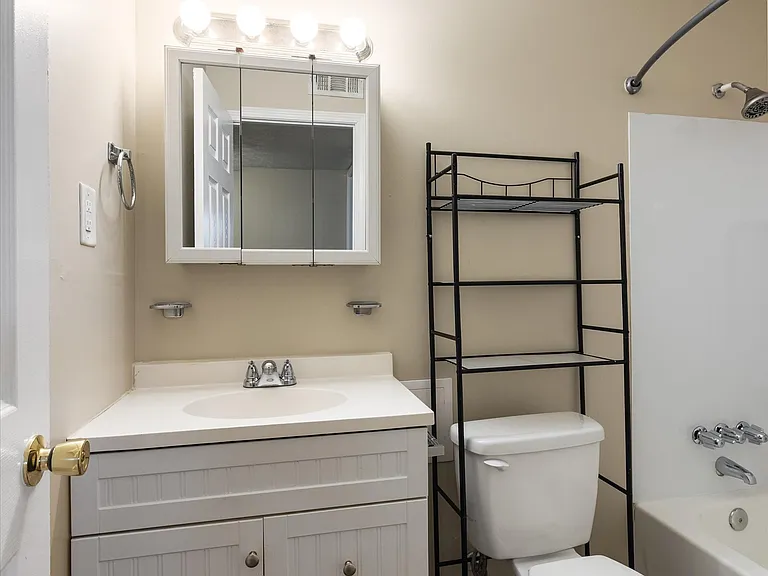 Updated Large Bathroom!