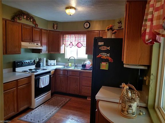 5th image of 2706 Homewood Dr