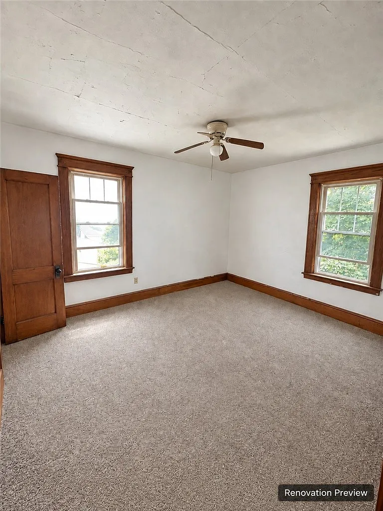 392 Carrington Ave — Photo 3