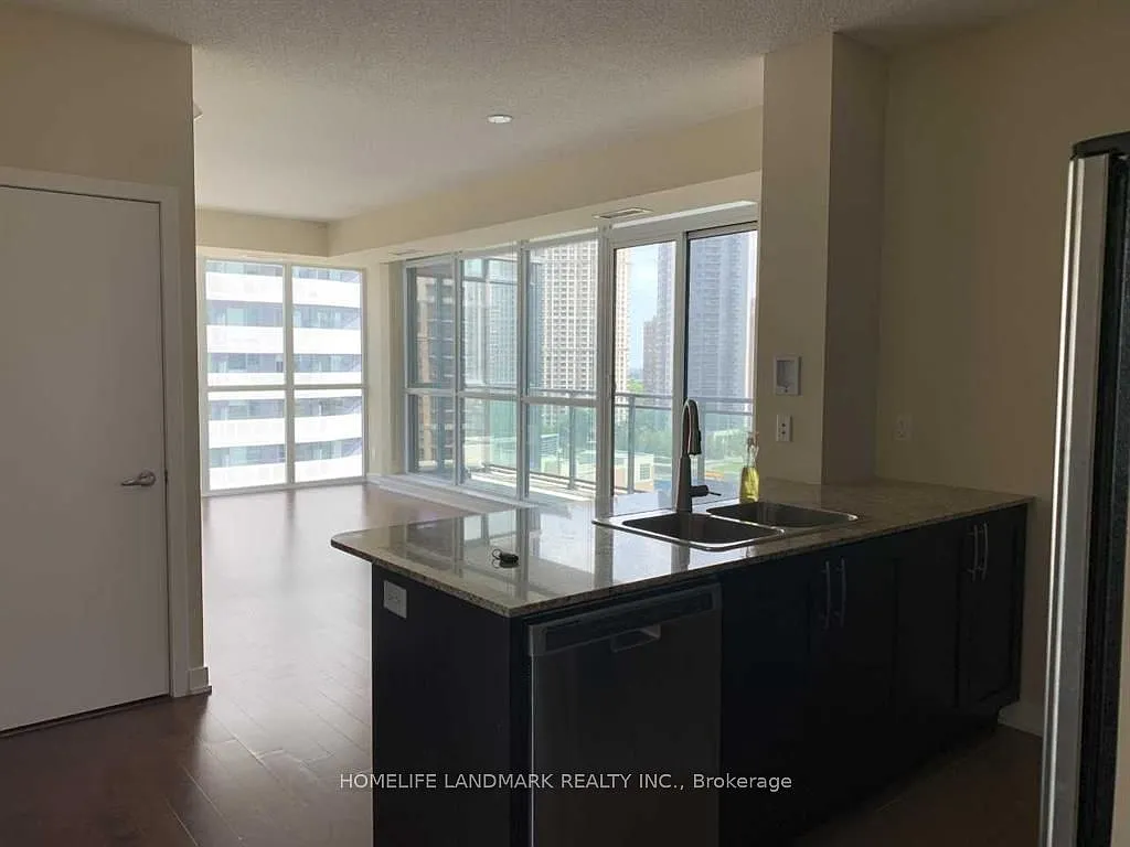 3 bed, $3,000 — Photo 3
