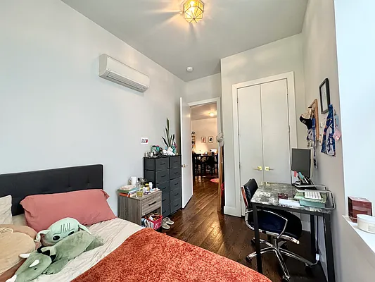 Rented by Pear NYC LLC | media 11