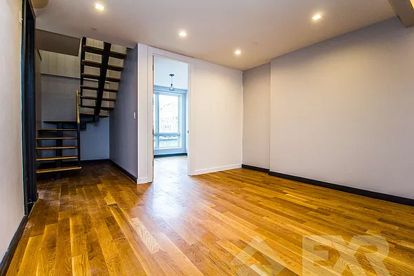 Rented by EXR | media 1