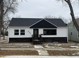 222 N Highland Ave, Pierre, SD 57501