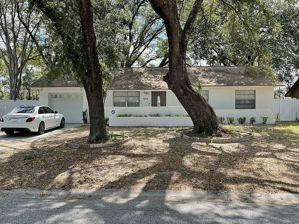 1st image of 7618 N Sanibel Cir