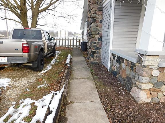3rd image of 107 W North St