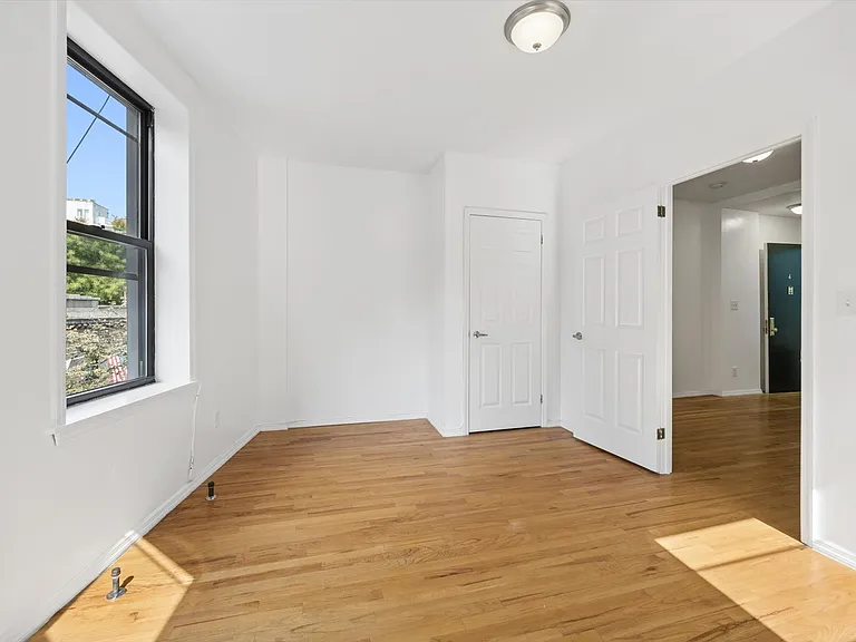 29 Spring St #4 — Photo 2