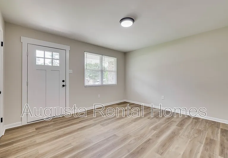 3413 Charing Cross Ct — Photo 7
