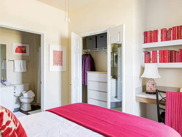 River Pointe Apartments — Photo 16
