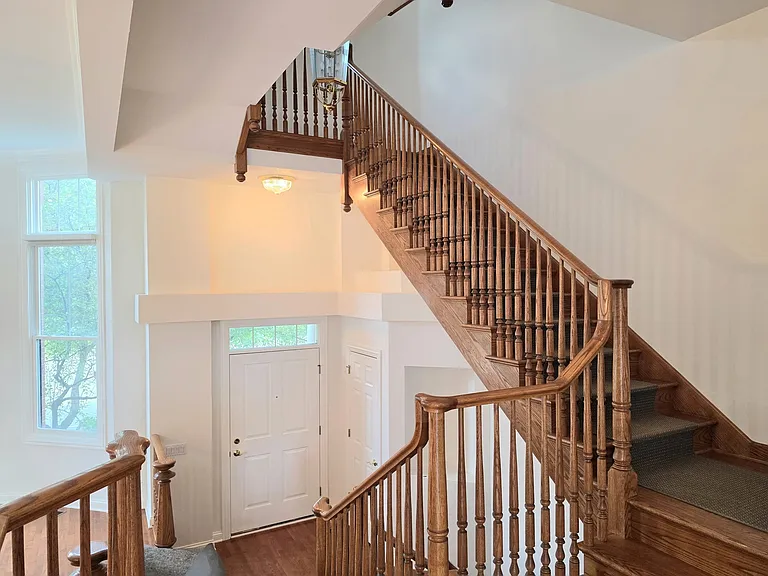 2085 Valor Ct — Photo 17