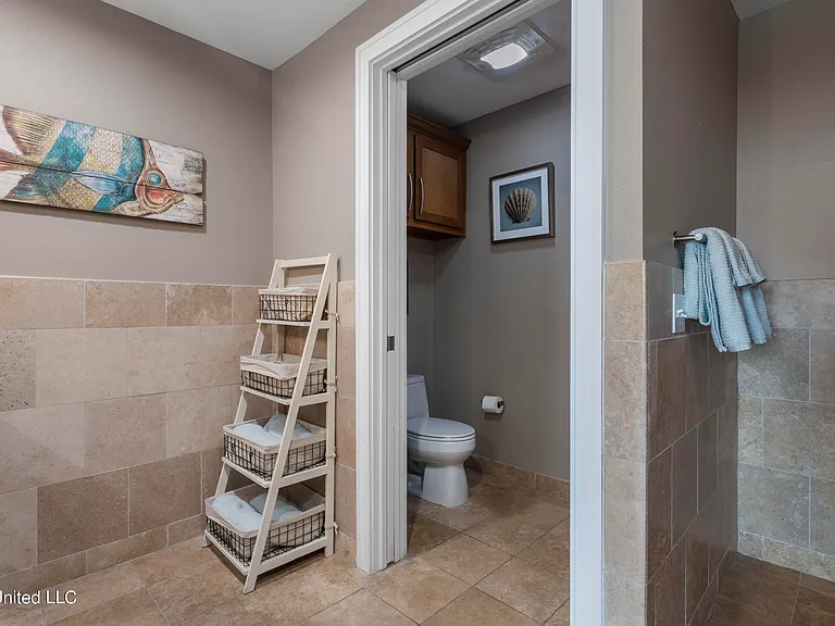 2060 Beach Blvd #707 — Photo 21