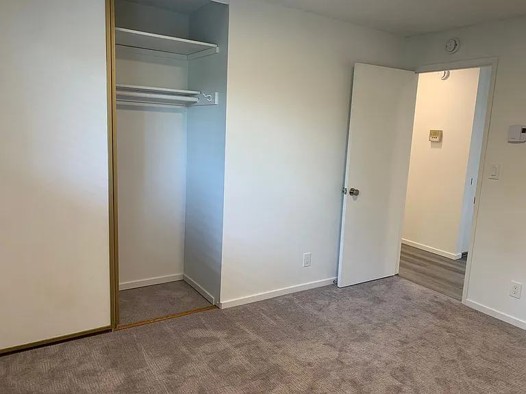Hillcliff Apartments — Photo 7