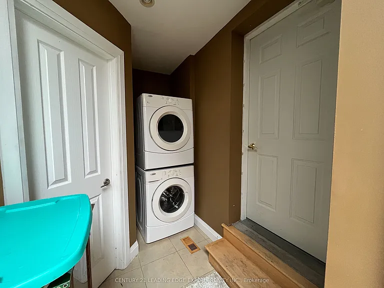 5 Southdale Dr — Photo 11