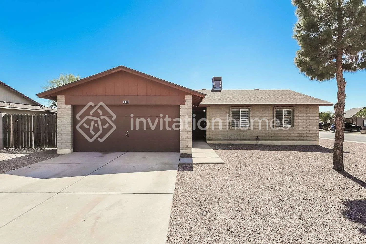 401 E Morrow Dr Phoenix, AZ 85024 — Photo 1