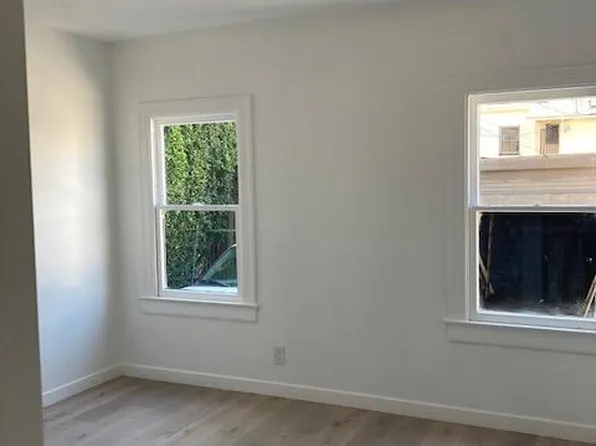 141 S Kenmore Ave #143 & 1/2, Los Angeles, CA 90004