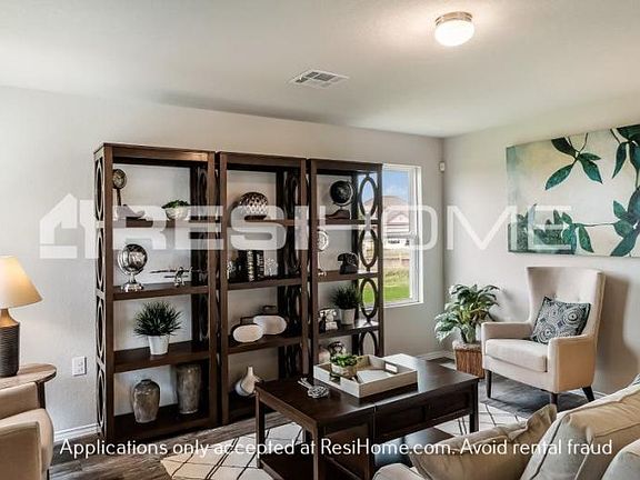 5th image of 5743 N Leona St
